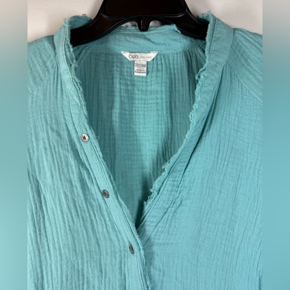 Cato Women's Plus Size Gauze Aqua Button-Up Top Size 22/24W‎ - Picture 2 of 4